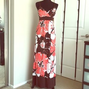 Maxi dress - Brown, white & coral floral